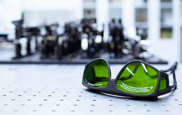 What's the Progress on Creating a Universal Quantum Computer?